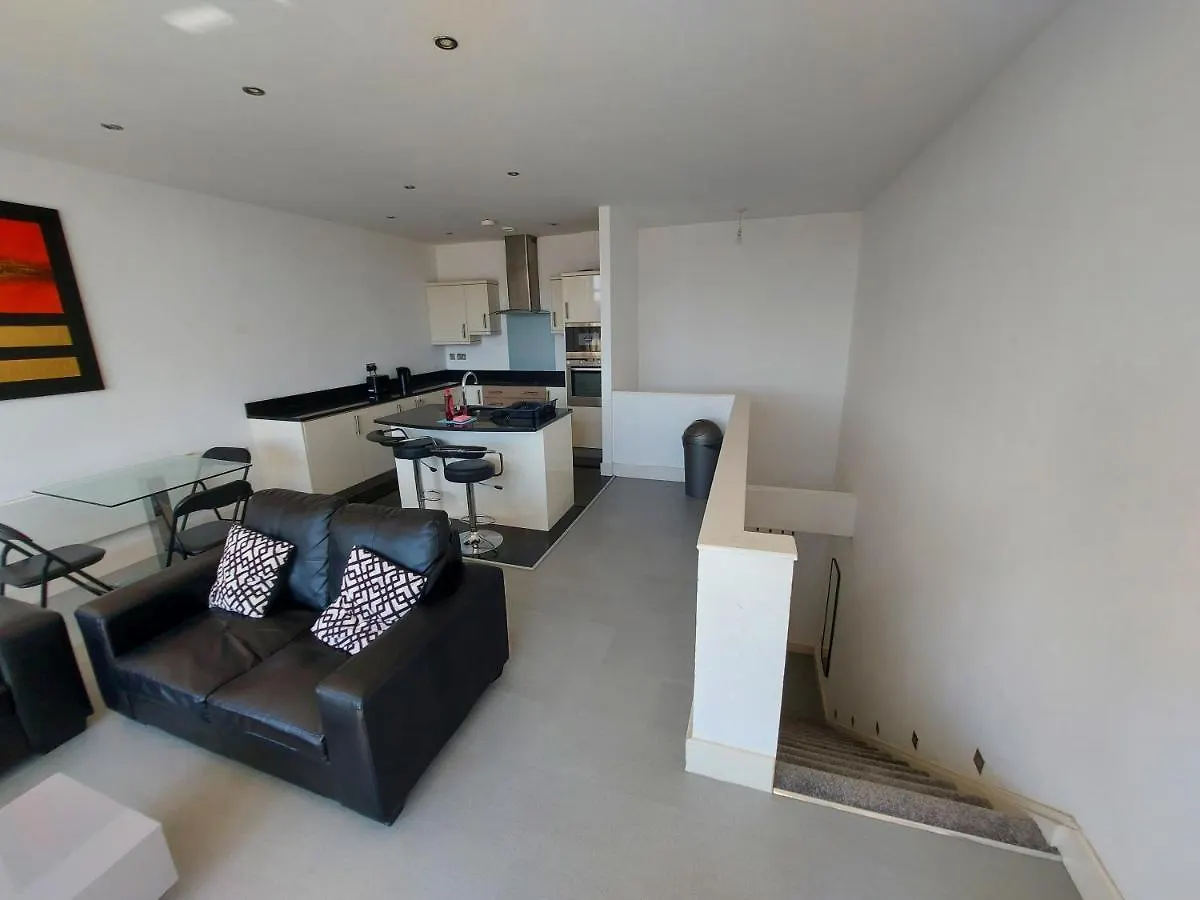Feel At Home, Nottingham City Centre, Opposite Crowne Plaza