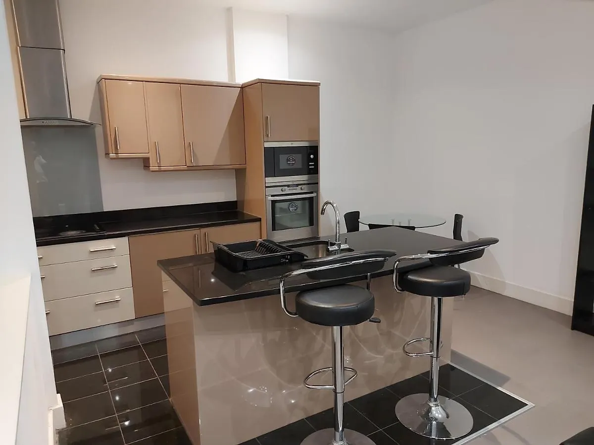 Feel At Home, Nottingham City Centre, Opposite Crowne Plaza United Kingdom