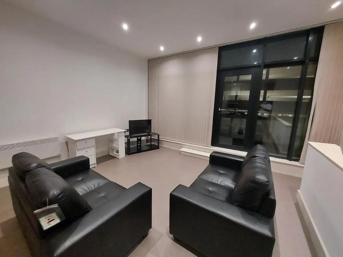 Feel At Home, Nottingham City Centre, Opposite Crowne Plaza