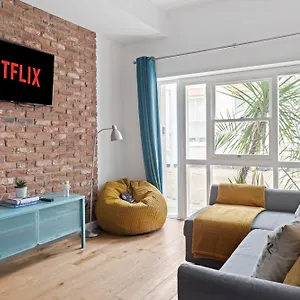 Urban Elegance - 2 Bed Luxury Retreat Nottingham